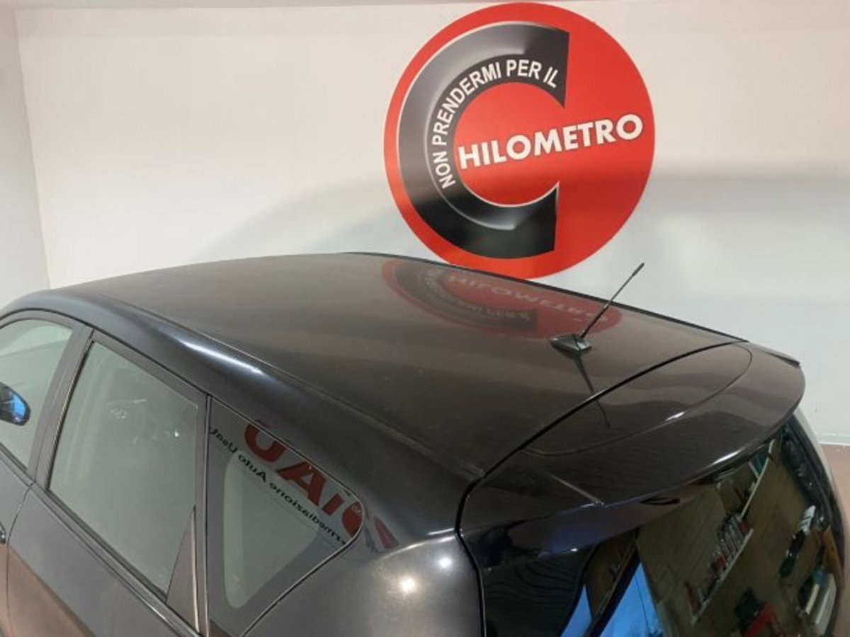 Toyota Verso-S 1.3 MT (19)