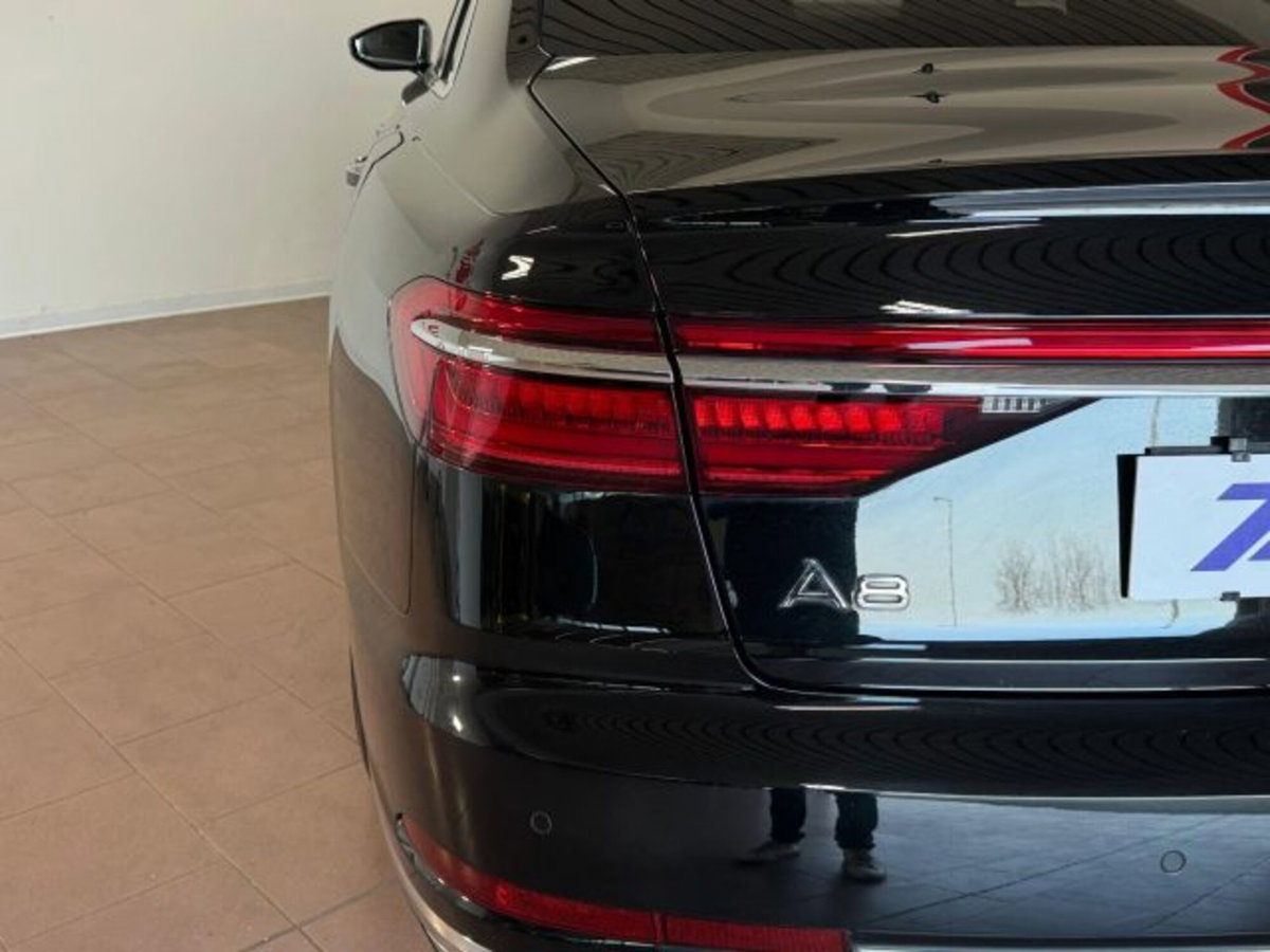 Audi A8 L 55 TFSI 3.0 quattro tiptronic (14)