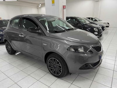 Lancia Ypsilon 1.0 FireFly 5 porte S&S Hybrid Gold Plus usata