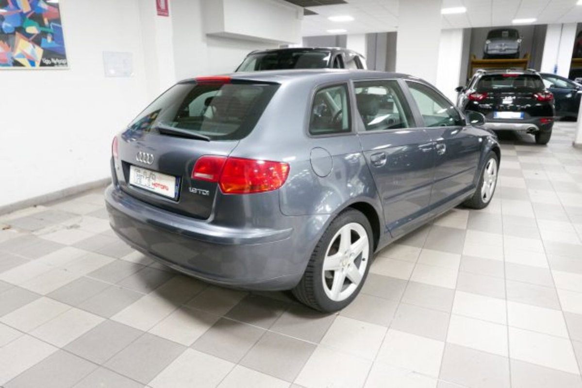 Audi A3 Sportback 1.9 TDI Ambition (4)