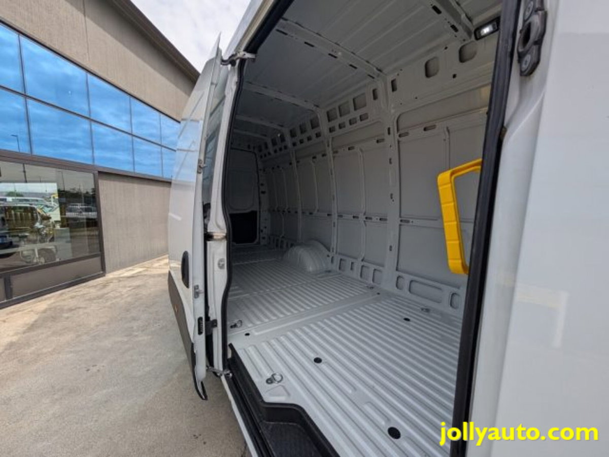 Iveco Daily Furgone 35 C12 V H3 4100 (8)