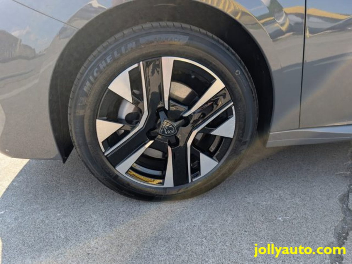 Peugeot 208 1.2 puretech Active s&s 100cv (8)