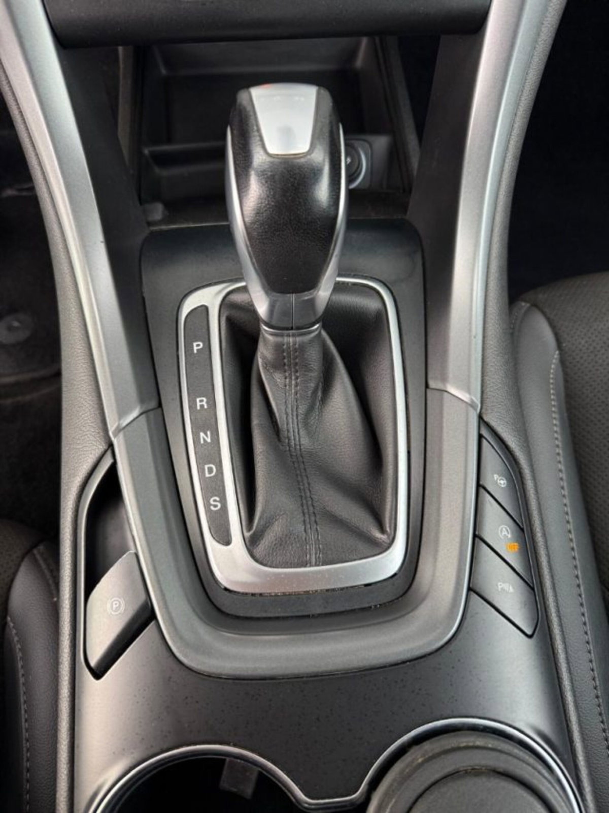 Ford Mondeo Station Wagon 2.0 TDCi 180 CV S&S Powershift AWD SW ST-Line Busin. (18)