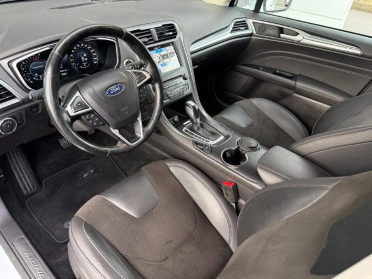 Ford Mondeo Station Wagon 2.0 TDCi 180 CV S&S Powershift AWD SW ST-Line Busin. (9)