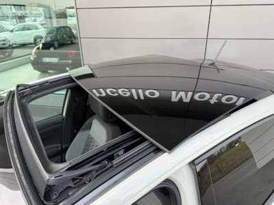 Volkswagen Taigo 1.0 TSI 110 CV R-Line (8)