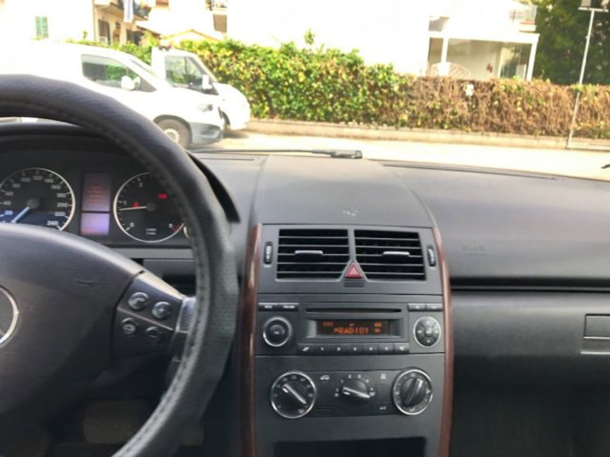 Mercedes-Benz Classe A 180 CDI Classic (12)