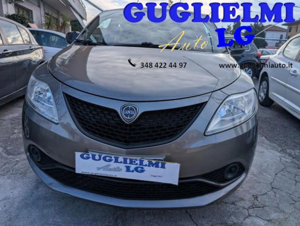 Lancia Ypsilon 1.2 69 CV 5 porte Gold (2)