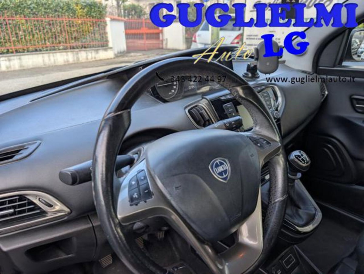 Lancia Ypsilon 1.2 69 CV 5 porte Gold (6)