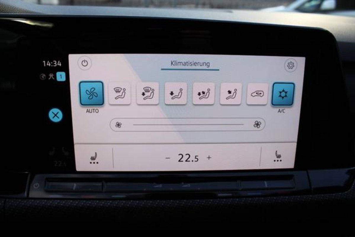 Volkswagen Golf Variant 1.5 eTSI 150 CV EVO ACT DSG R-Line (17)