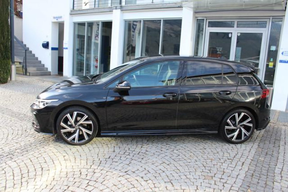 Volkswagen Golf Variant 1.5 eTSI 150 CV EVO ACT DSG R-Line (2)