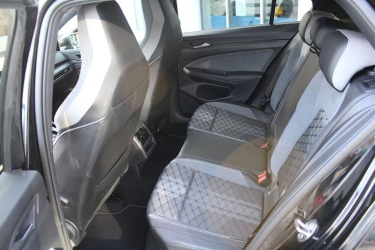 Volkswagen Golf Variant 1.5 eTSI 150 CV EVO ACT DSG R-Line (9)