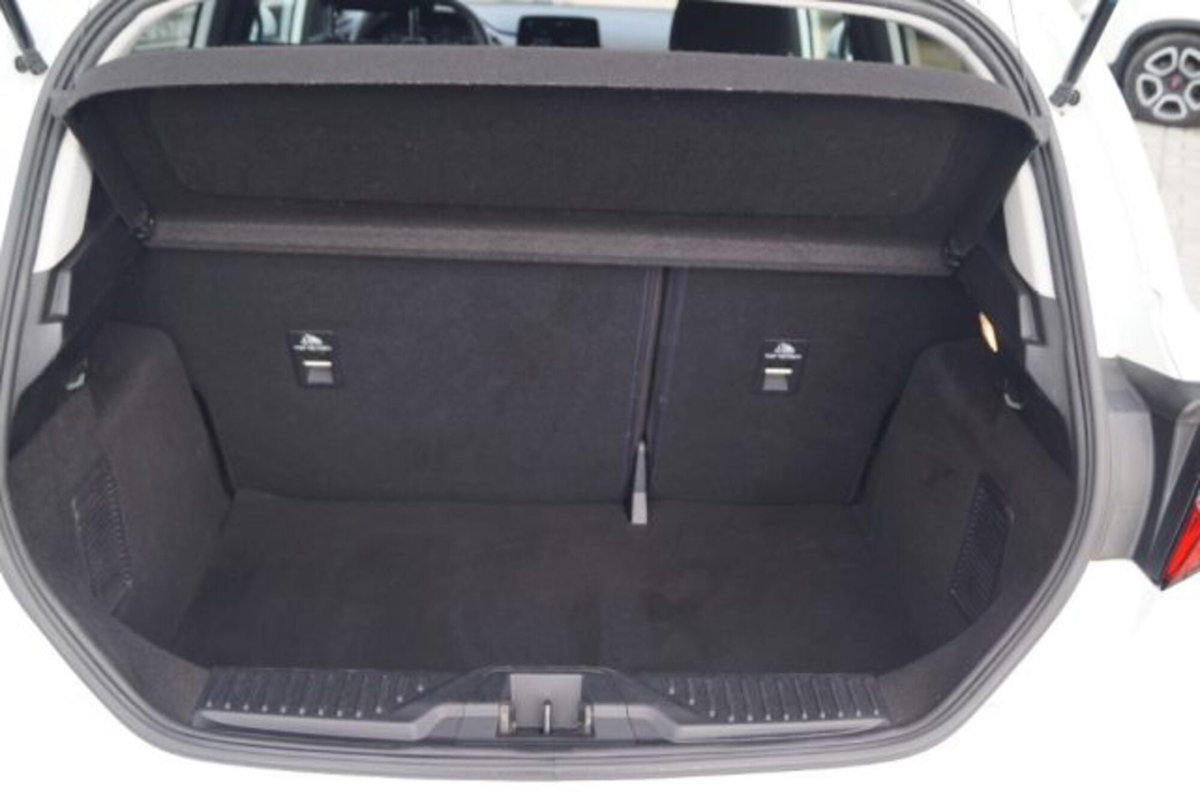 Ford Fiesta 1.1 75 CV 5 porte Titanium (14)