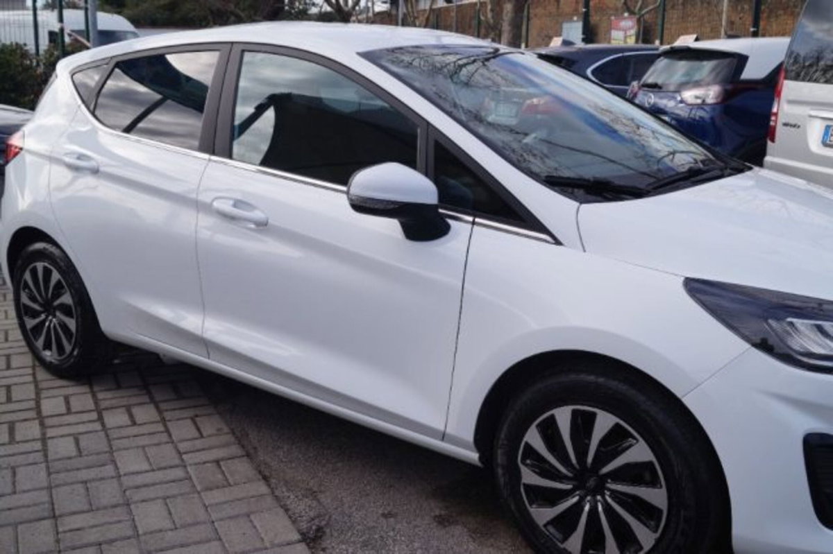 Ford Fiesta 1.1 75 CV 5 porte Titanium (3)