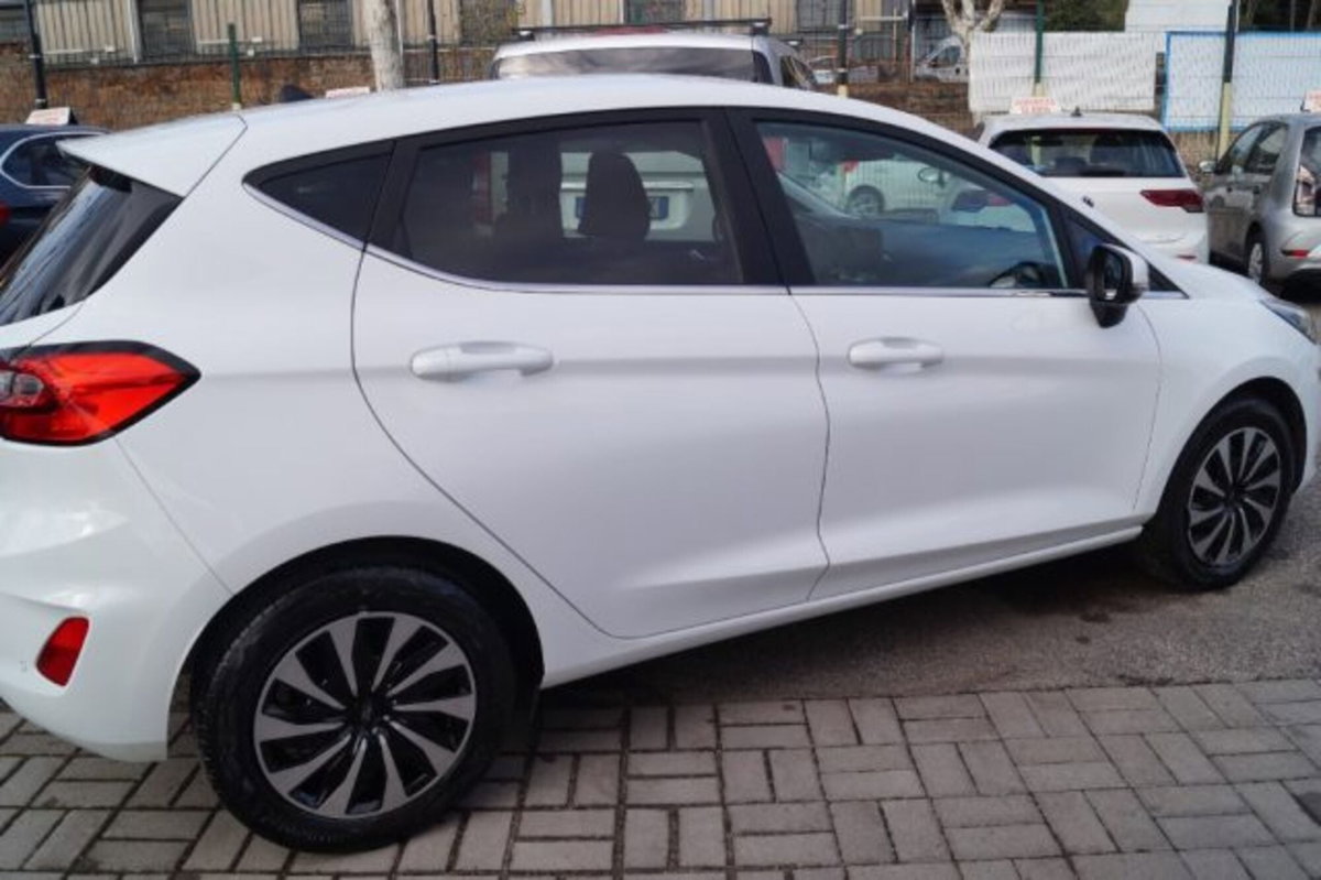 Ford Fiesta 1.1 75 CV 5 porte Titanium (4)