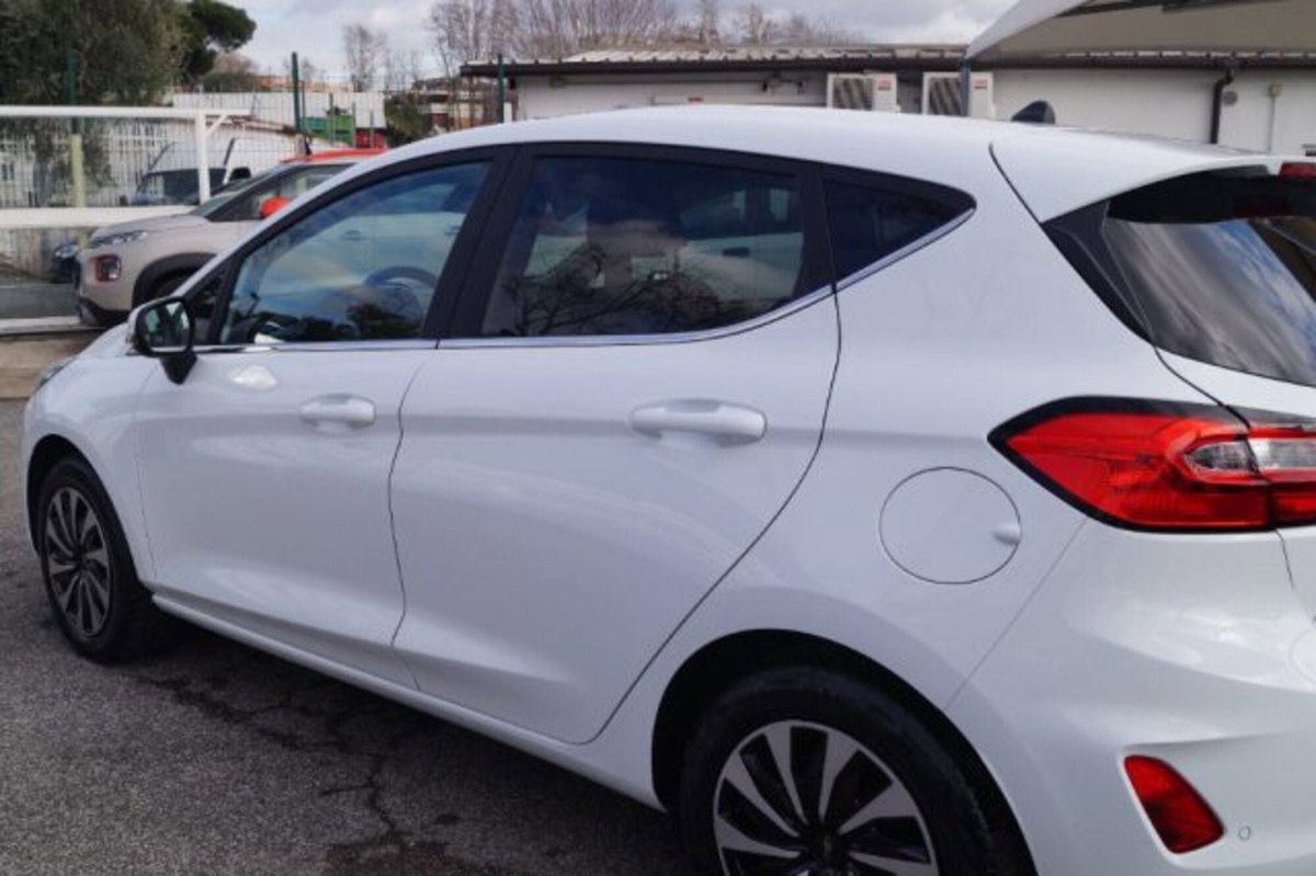 Ford Fiesta 1.1 75 CV 5 porte Titanium (6)
