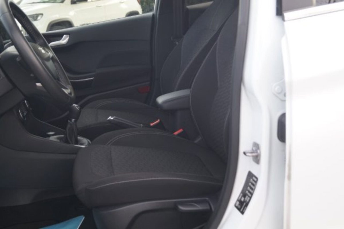 Ford Fiesta 1.1 75 CV 5 porte Titanium (8)