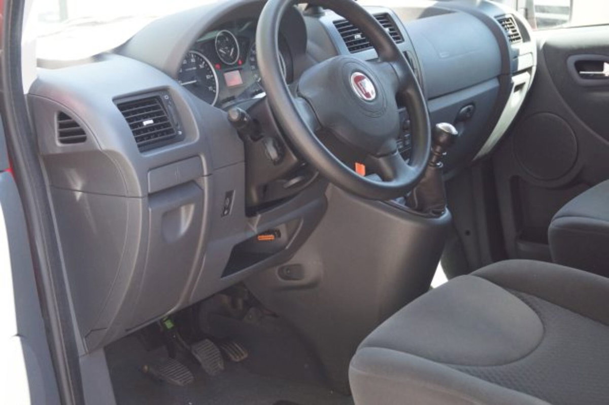 Fiat Scudo Furgone 2.0 MJT/130 PC Panorama Family 5 posti (M1) (8)