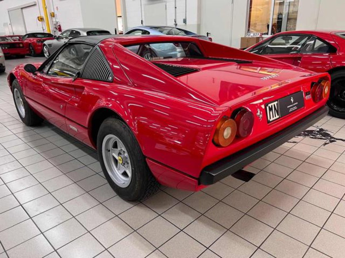 Ferrari 208 208 GTS (4)
