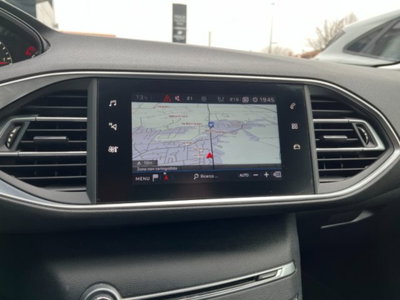 Peugeot 308 SW BlueHDi 130 S&S EAT6 Allure (10)