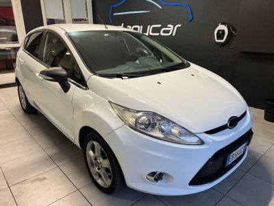 Ford Fiesta 1.4 5 porte Bz.- GPL Titanium usata
