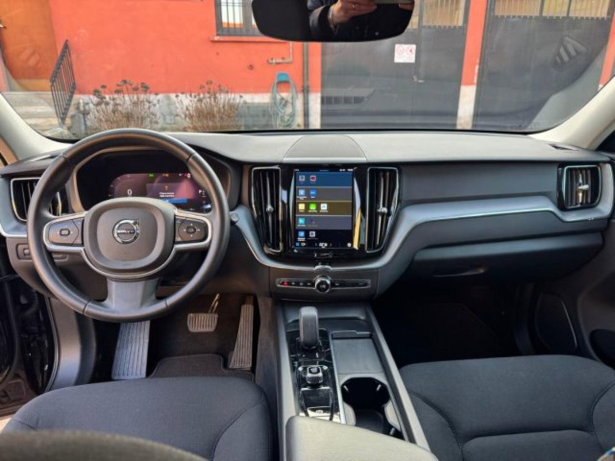 Volvo XC60 B4 (d) AWD automatico Core N1 (8)