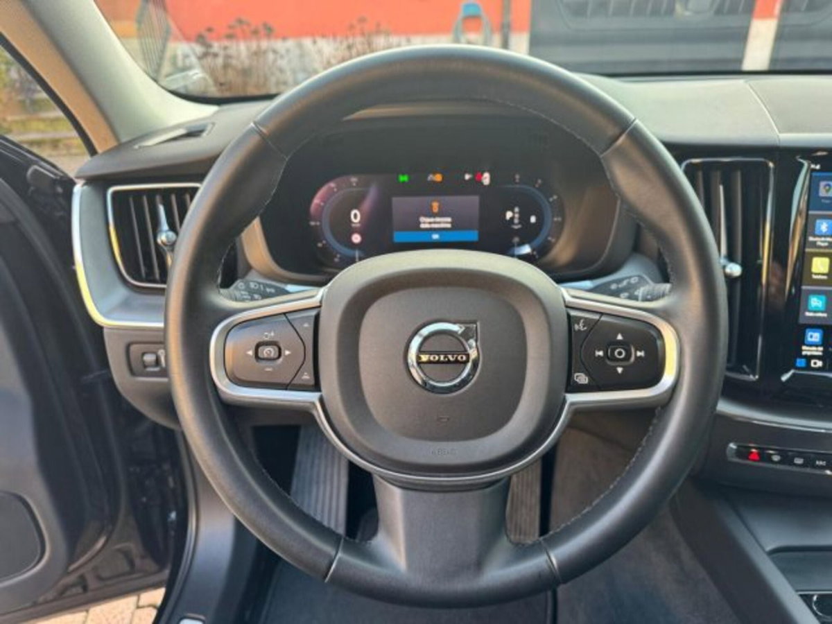 Volvo XC60 B4 (d) AWD automatico Core N1 (9)