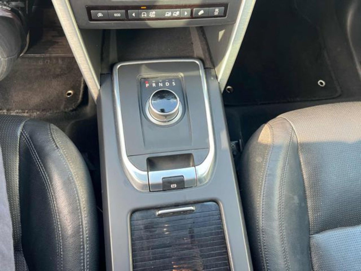 Land Rover Discovery Sport 2.0 TD4 180 CV HSE (12)