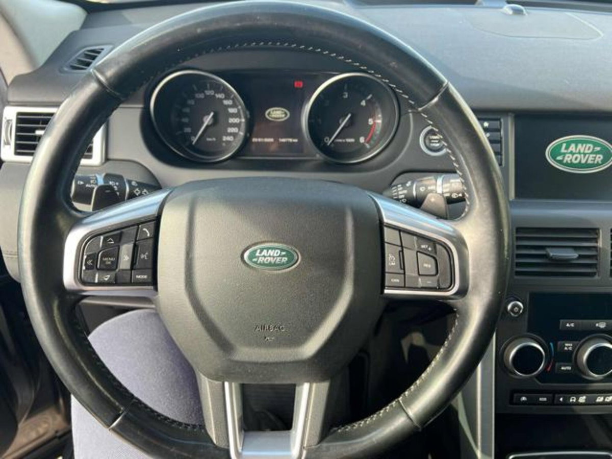 Land Rover Discovery Sport 2.0 TD4 180 CV HSE (9)