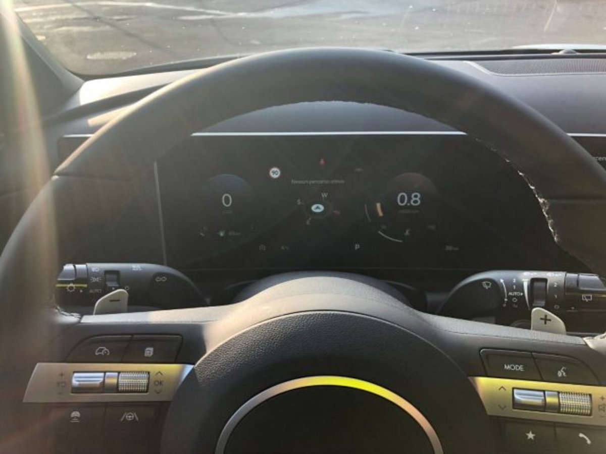 Hyundai Tucson 1.6 hev Xtech 2wd auto (8)