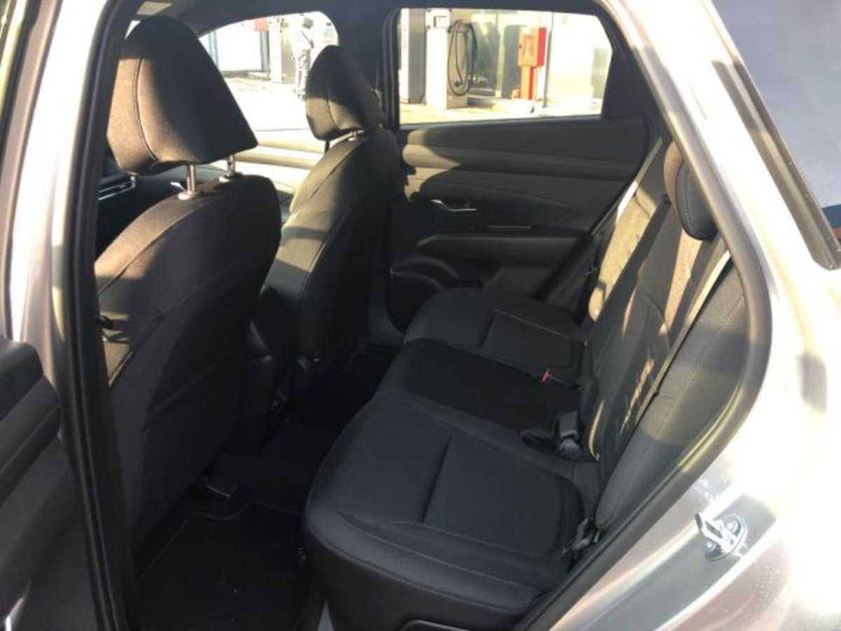 Hyundai Tucson 1.6 t-gdi Dark Line 2wd mt (11)