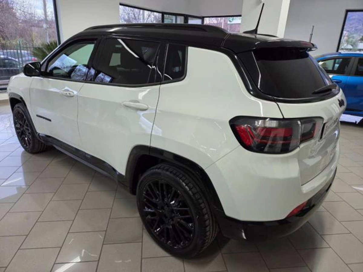 Jeep Compass 1.6 Multijet II 2WD S (9)