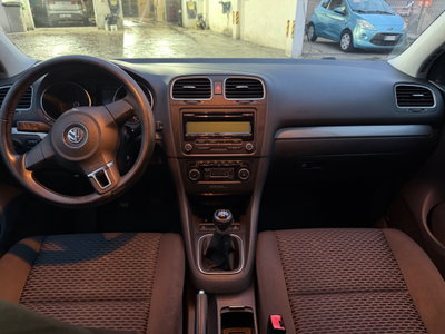 Volkswagen Golf 1.6 TDI DPF 5p. Comfortline (13)