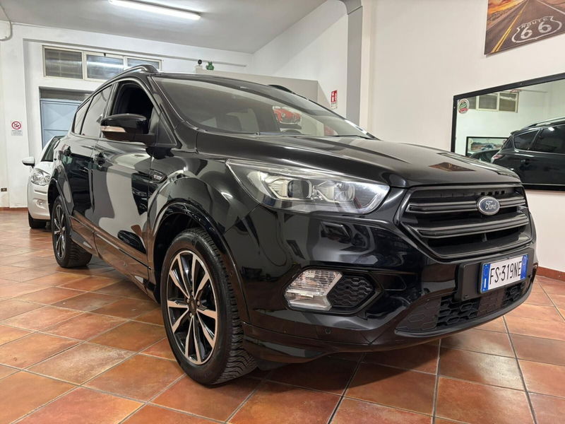 Ford Kuga 1.5 TDCI 120 CV S&S 2WD ST-Line