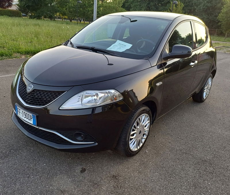 Lancia Ypsilon 1.2 69 CV 5 porte GPL Ecochic Gold