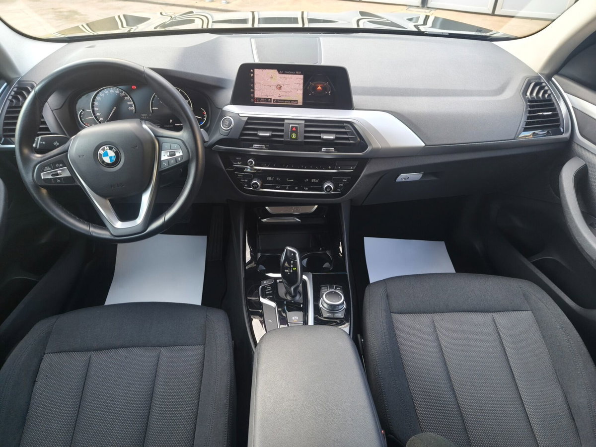 BMW X3 sDrive18d 48V Business Advantage (7)