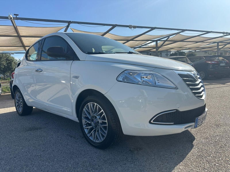 Lancia Ypsilon 1.2 69 CV 5 porte GPL Ecochic Silver