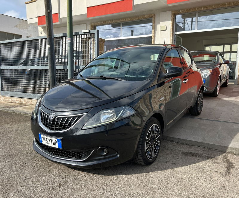 Lancia Ypsilon 1.2 69 CV 5 porte GPL Gold Plus
