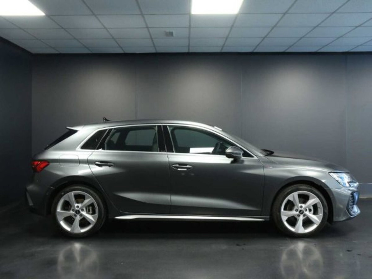 Audi A3 Sportback 35 TDI S tronic S line edition (5)