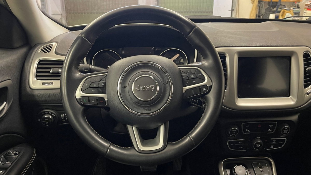 Jeep Compass 2.0 Multijet II aut. 4WD Limited (16)