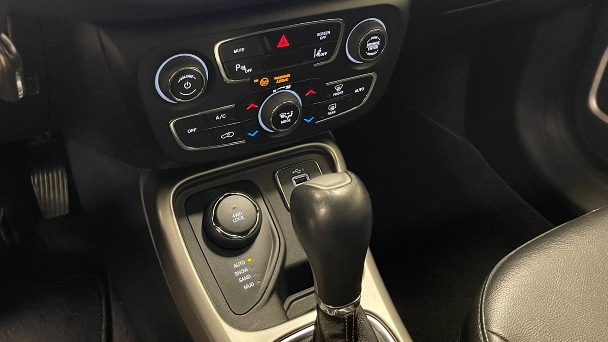 Jeep Compass 2.0 Multijet II aut. 4WD Limited (9)