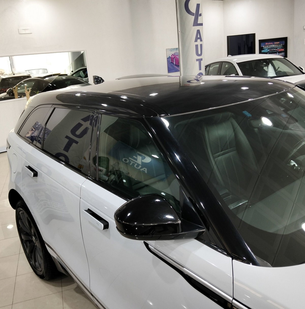 Land Rover Range Rover Velar 2.0D I4 240 CV R-Dynamic SE (10)