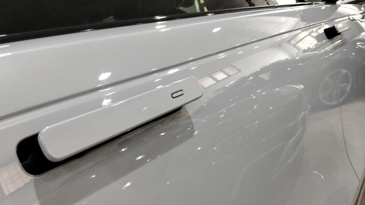 Land Rover Range Rover Velar 2.0D I4 240 CV R-Dynamic SE (11)