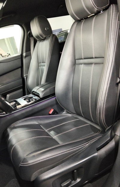 Land Rover Range Rover Velar 2.0D I4 240 CV R-Dynamic SE (19)
