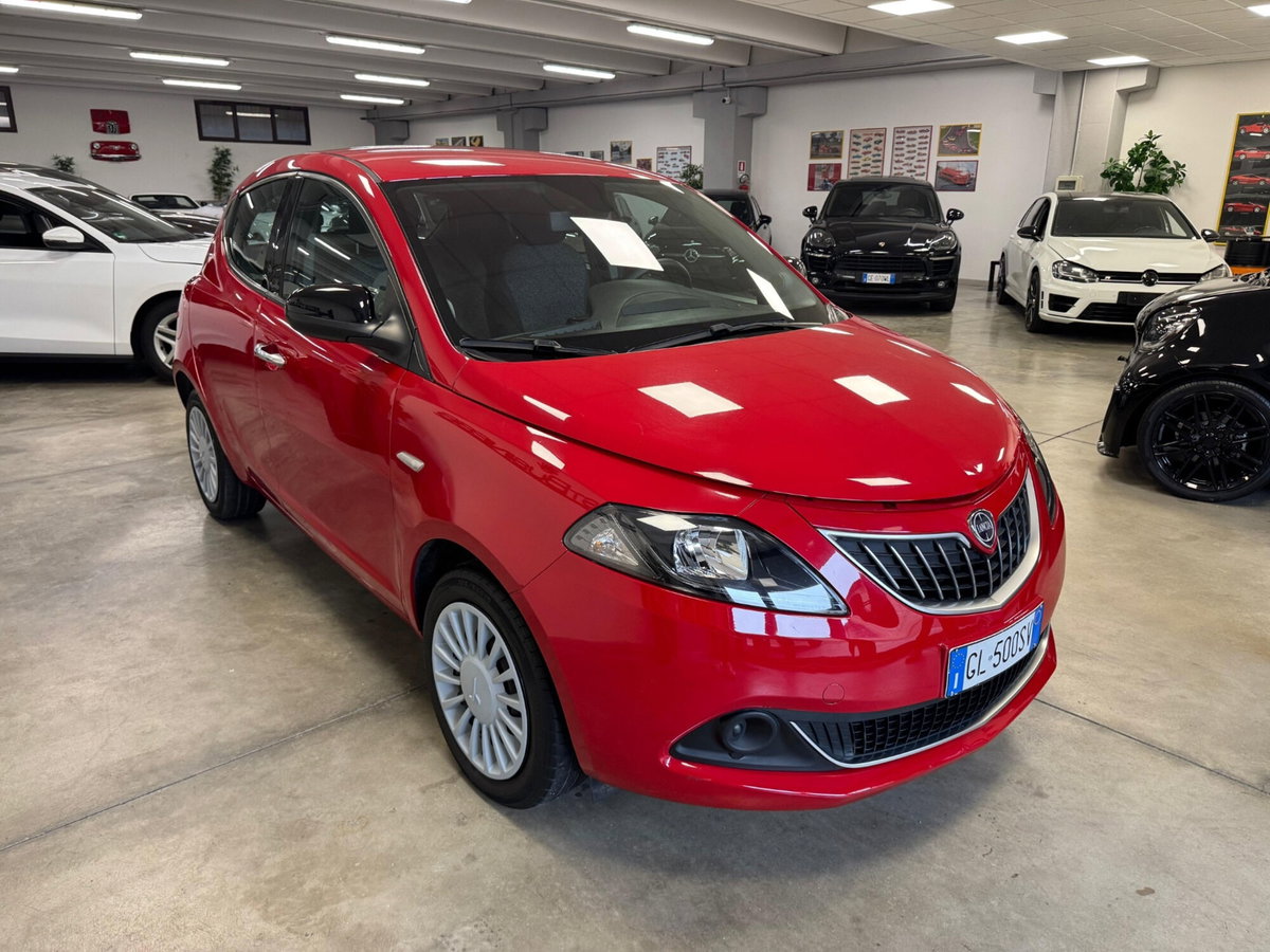 Lancia Ypsilon 1.0 FireFly 5 porte S&S Hybrid Ecochic Gold