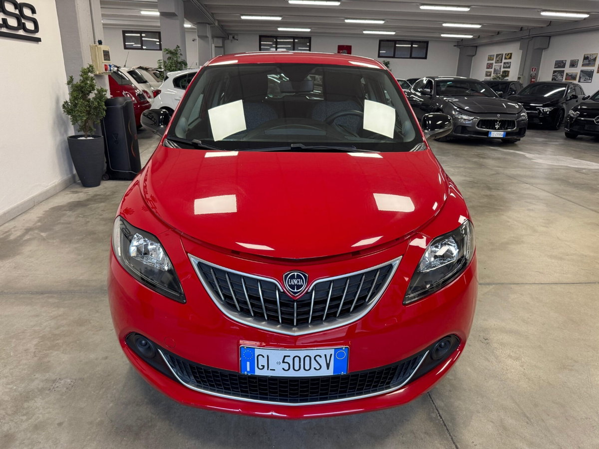 Lancia Ypsilon 1.0 FireFly 5 porte S&S Hybrid Ecochic Gold (2)