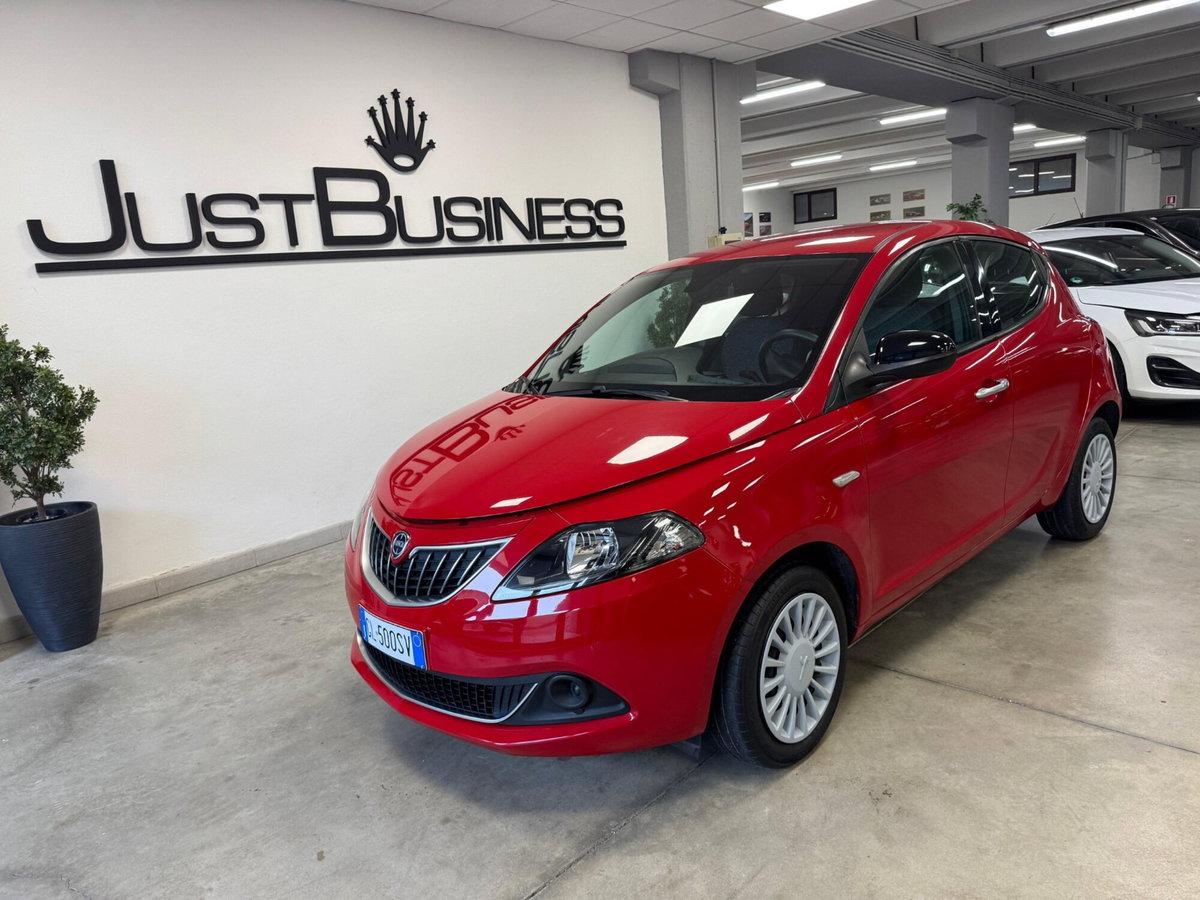 Lancia Ypsilon 1.0 FireFly 5 porte S&S Hybrid Ecochic Gold (3)