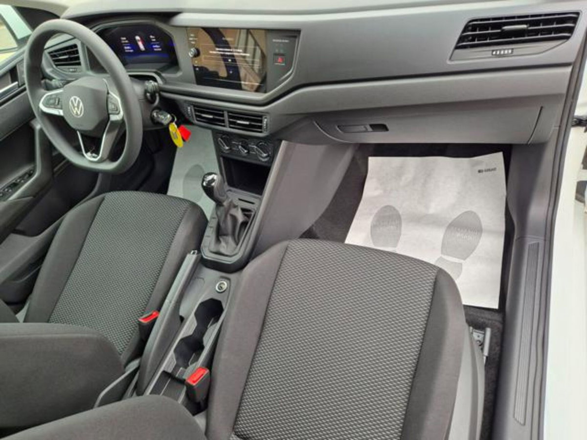 Volkswagen Polo 1.0 Life 80cv (12)