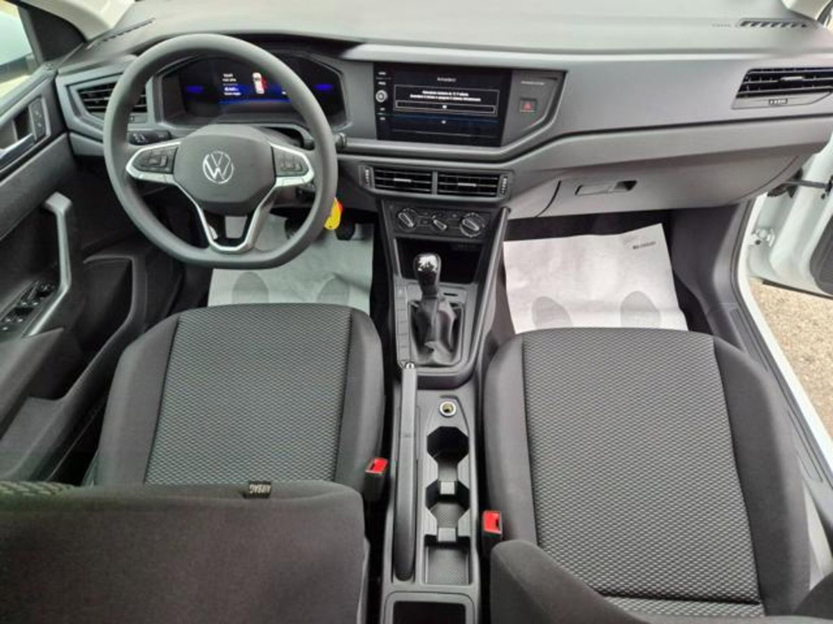 Volkswagen Polo 1.0 Life 80cv (13)