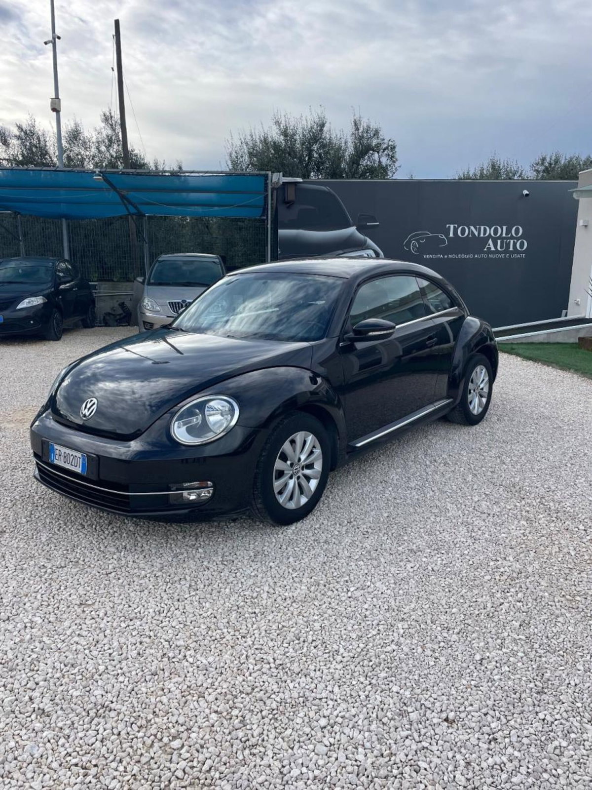 Volkswagen Maggiolino 1.6 TDI Design (2)
