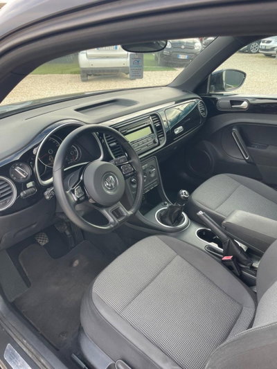 Volkswagen Maggiolino 1.6 TDI Design (9)